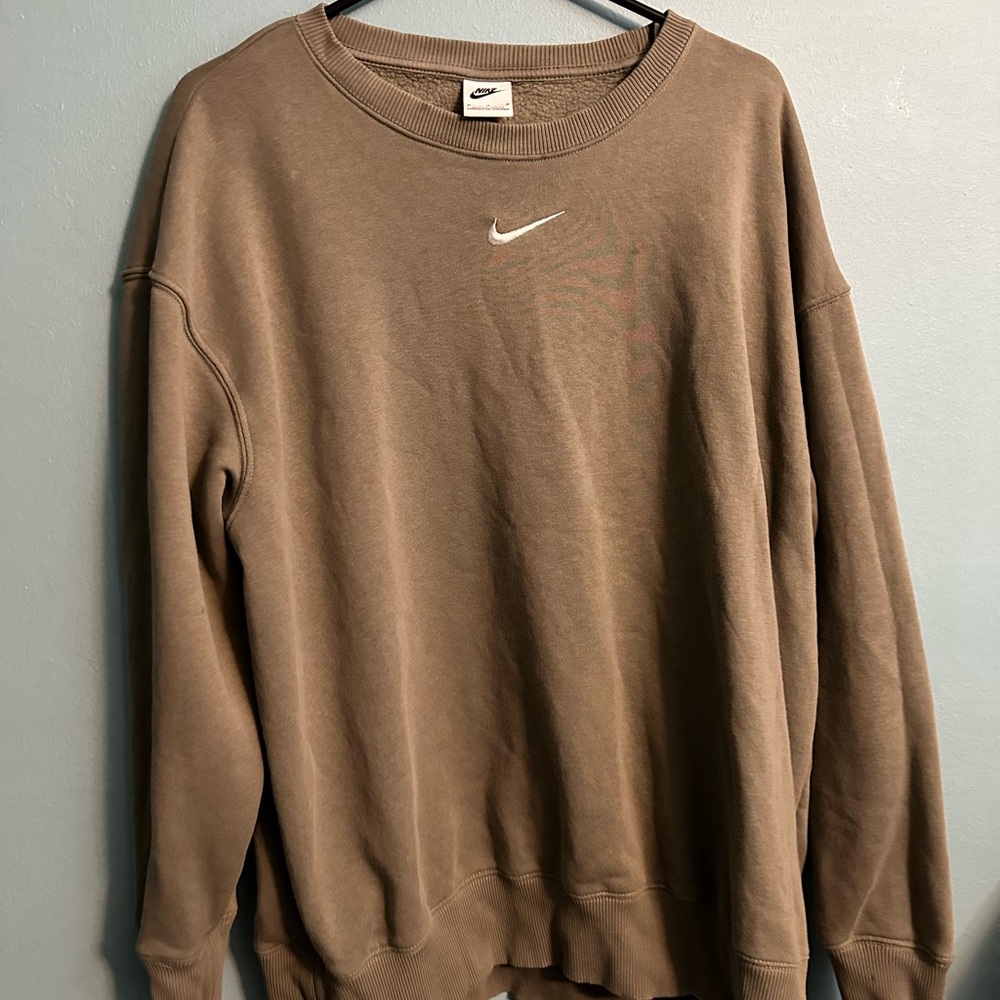 Nike women’s green sweater